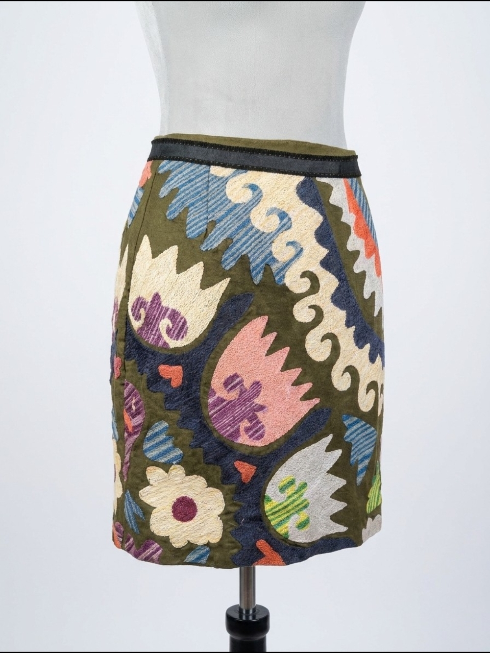 Vanessa Virginia‎ Anthropologie Embroidered Pencil Skirt Size 4 Floral Boho